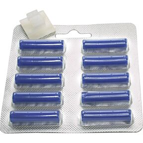 10 kosov palčk v modri barvi v blistru in priloženim plastičnim nosilcem za namestitev palčk za odganjanje kun v avtu